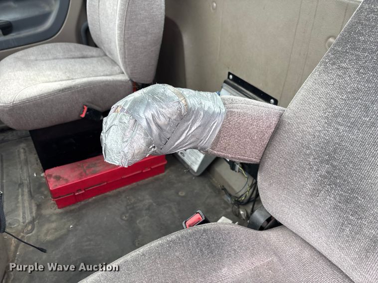 image for item FG1042 2017 Freightliner Cascadia 125 semi truck