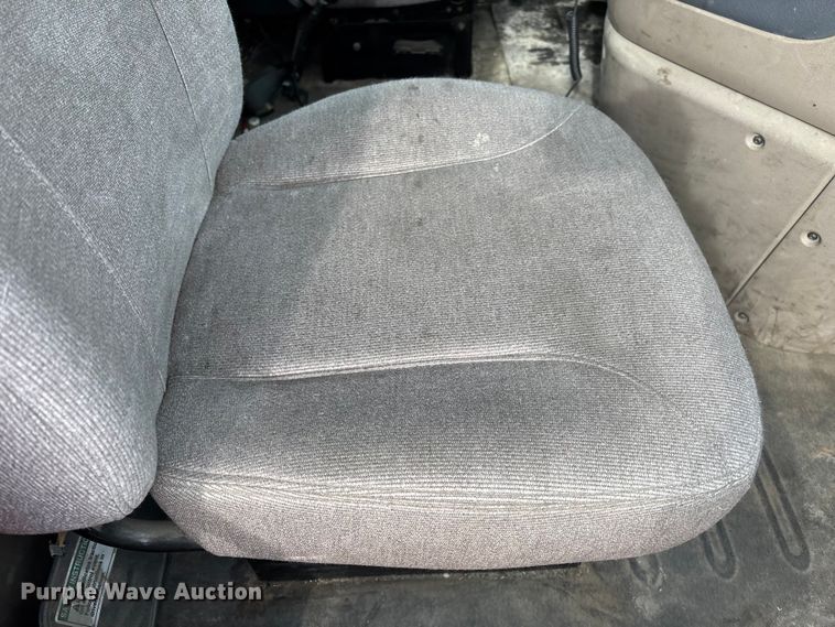 image for item FG1042 2017 Freightliner Cascadia 125 semi truck