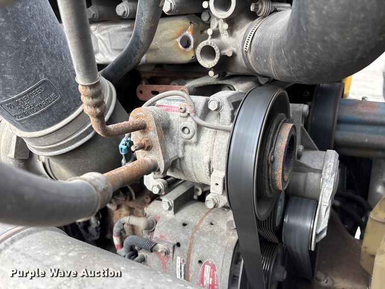 image for item FG1042 2017 Freightliner Cascadia 125 semi truck