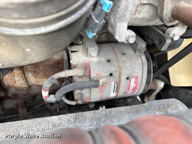 image for item FG1042 2017 Freightliner Cascadia 125 semi truck