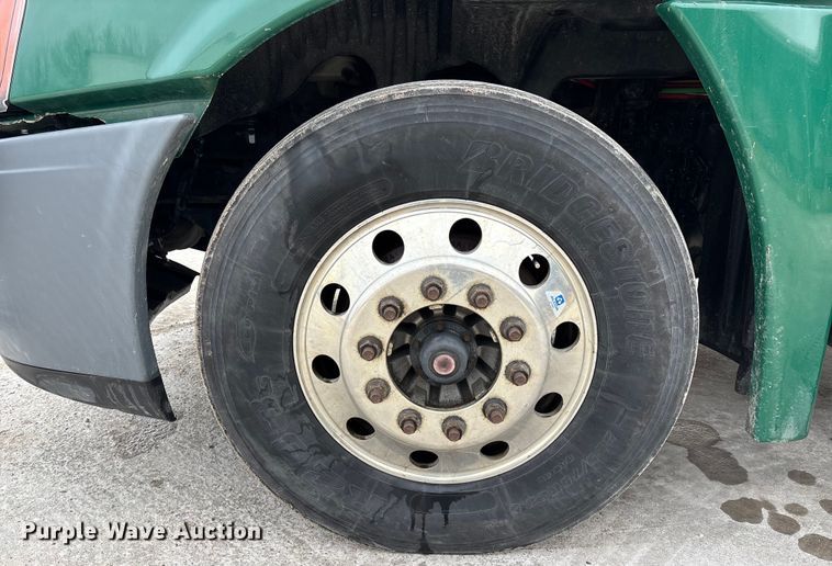 image for item FG1042 2017 Freightliner Cascadia 125 semi truck