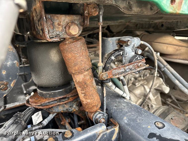 image for item FG1043 2013 Mack CXU613 semi truck