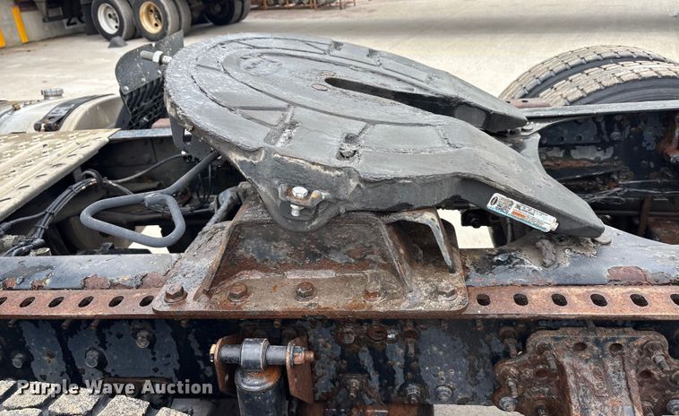 image for item FG1043 2013 Mack CXU613 semi truck