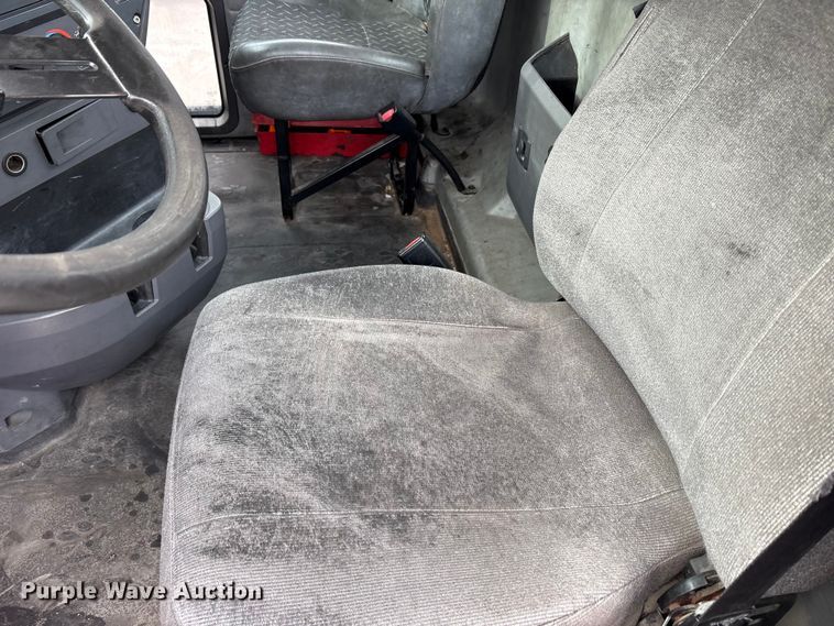 image for item FG1043 2013 Mack CXU613 semi truck