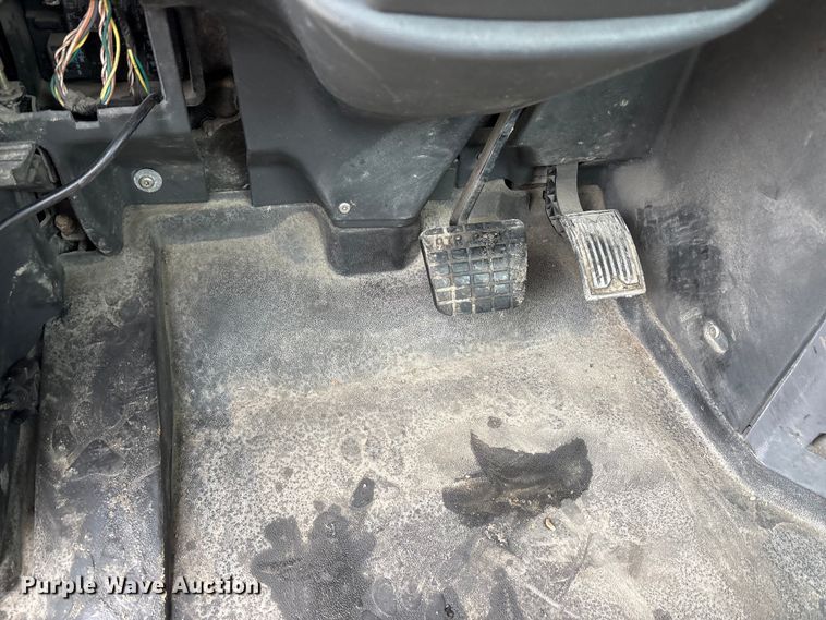 image for item FG1043 2013 Mack CXU613 semi truck