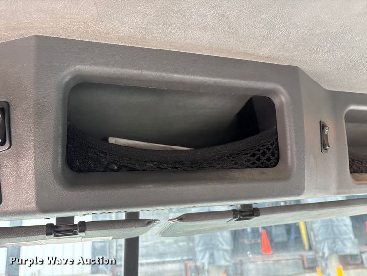 image for item FG1043 2013 Mack CXU613 semi truck