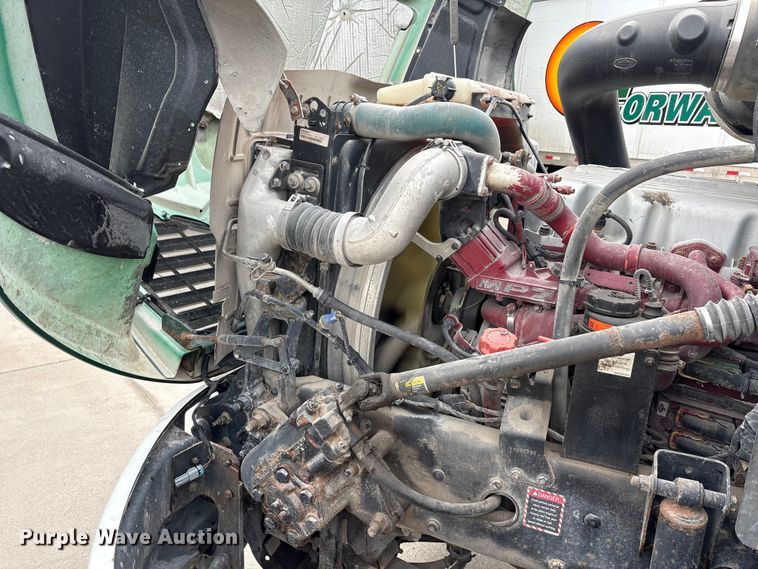 image for item FG1043 2013 Mack CXU613 semi truck