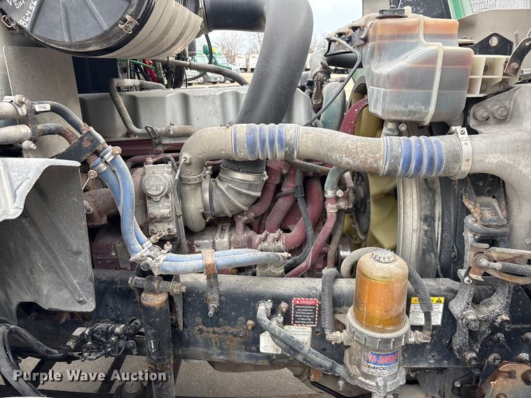 image for item FG1043 2013 Mack CXU613 semi truck