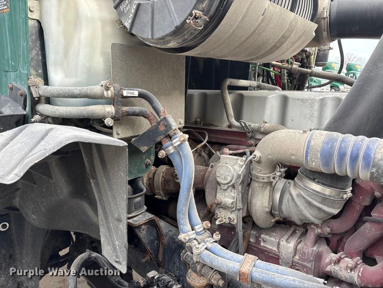 image for item FG1043 2013 Mack CXU613 semi truck