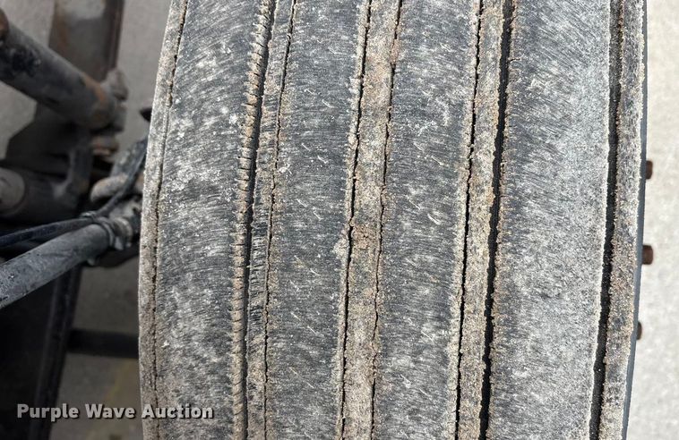 image for item FG1043 2013 Mack CXU613 semi truck