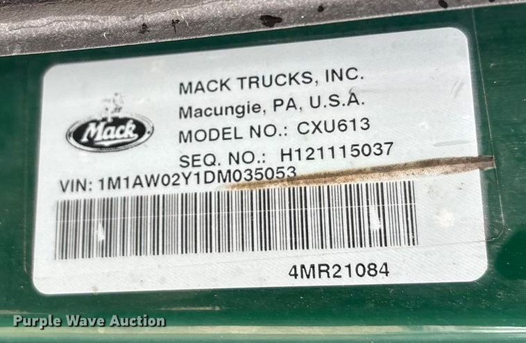 image for item FG1043 2013 Mack CXU613 semi truck