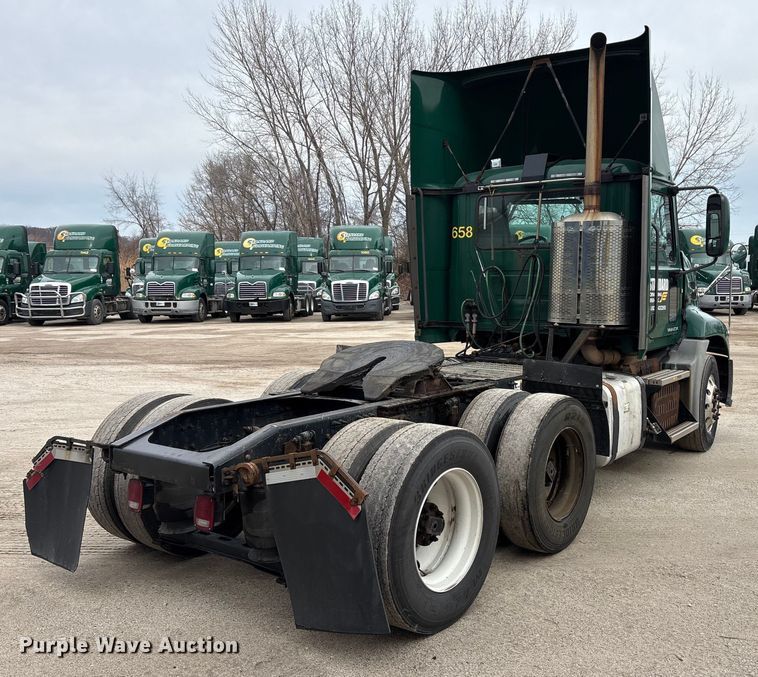 image for item FG1044 2016 Mack CXU613 semi truck