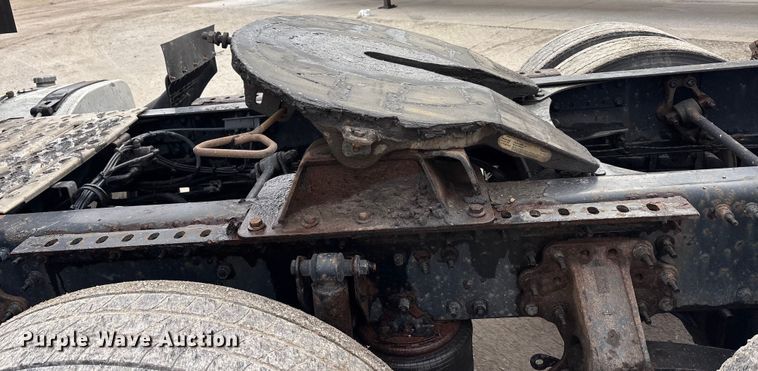 image for item FG1044 2016 Mack CXU613 semi truck