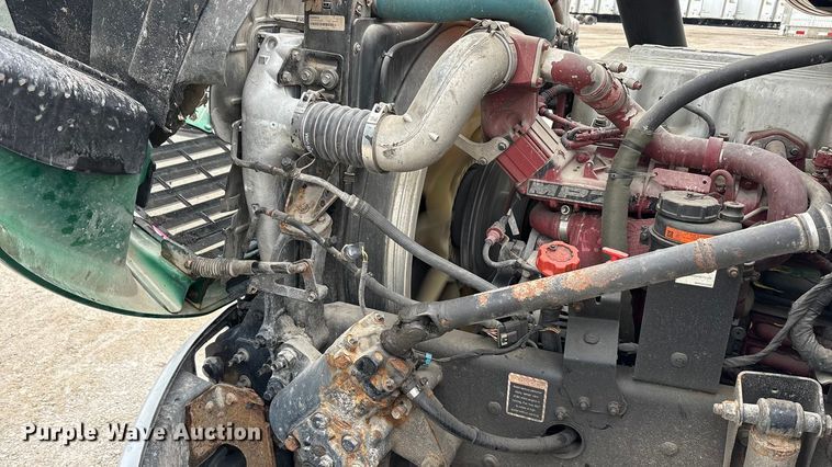 image for item FG1044 2016 Mack CXU613 semi truck