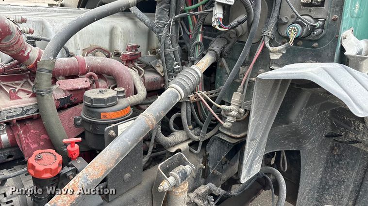 image for item FG1044 2016 Mack CXU613 semi truck