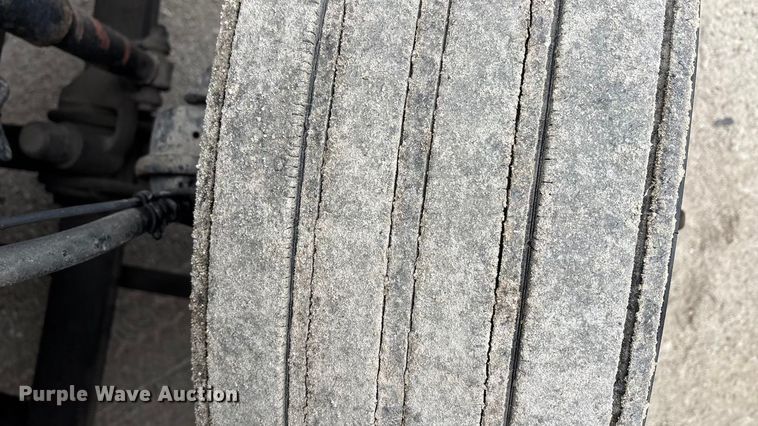 image for item FG1044 2016 Mack CXU613 semi truck