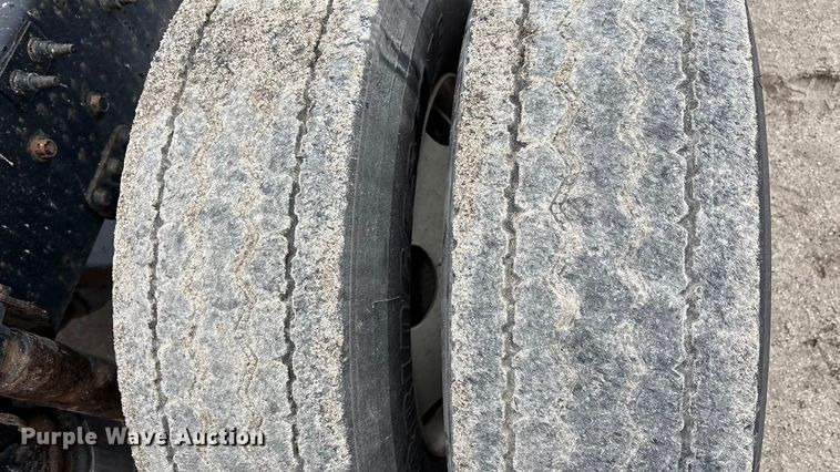 image for item FG1044 2016 Mack CXU613 semi truck