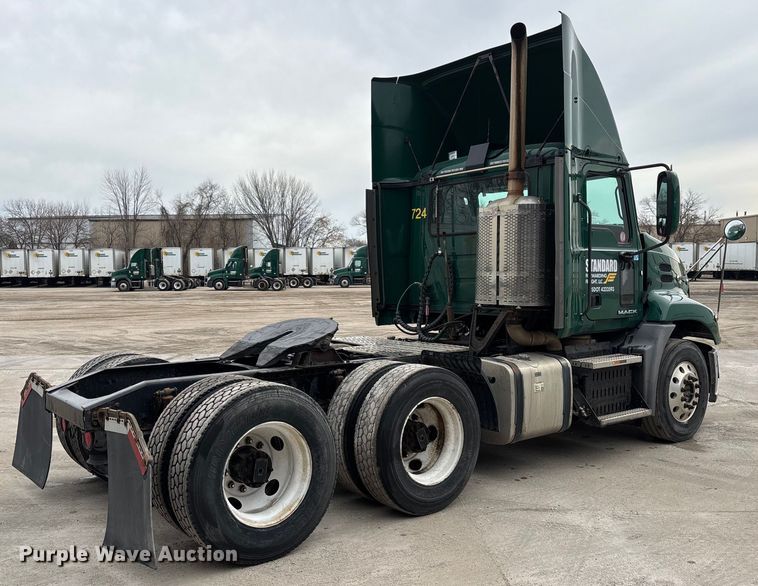 image for item FG1045 2016 Mack CXU613 semi truck