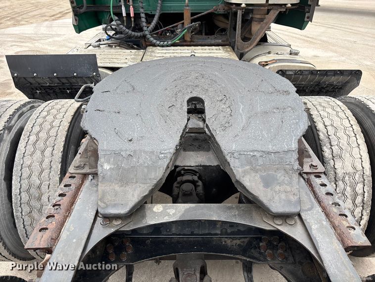 image for item FG1045 2016 Mack CXU613 semi truck