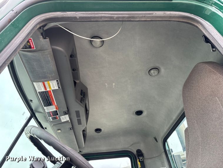 image for item FG1045 2016 Mack CXU613 semi truck