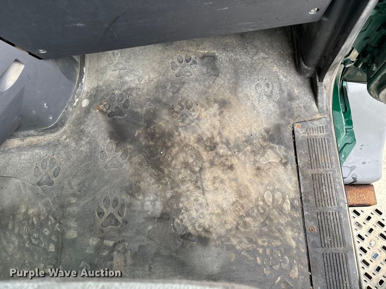 image for item FG1045 2016 Mack CXU613 semi truck