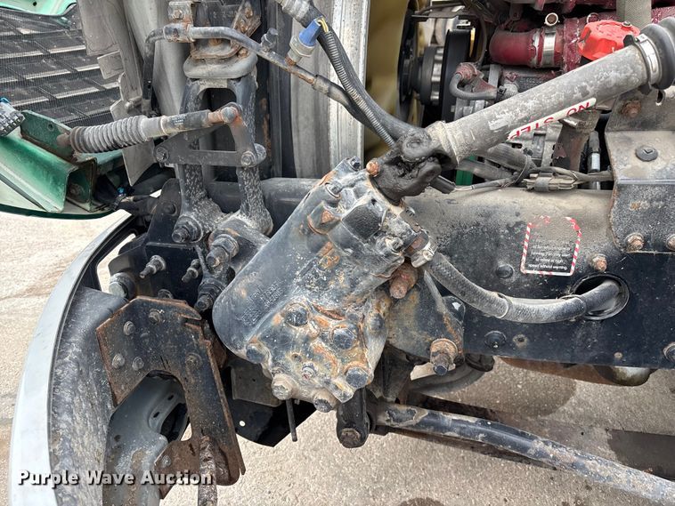 image for item FG1045 2016 Mack CXU613 semi truck