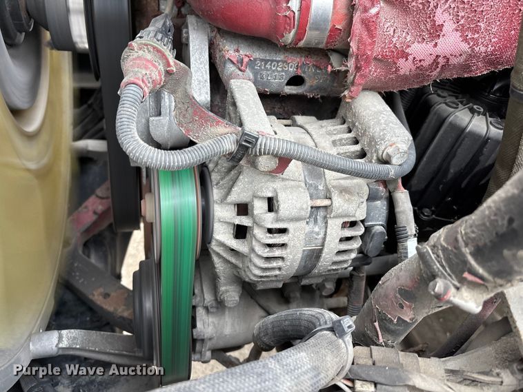 image for item FG1045 2016 Mack CXU613 semi truck