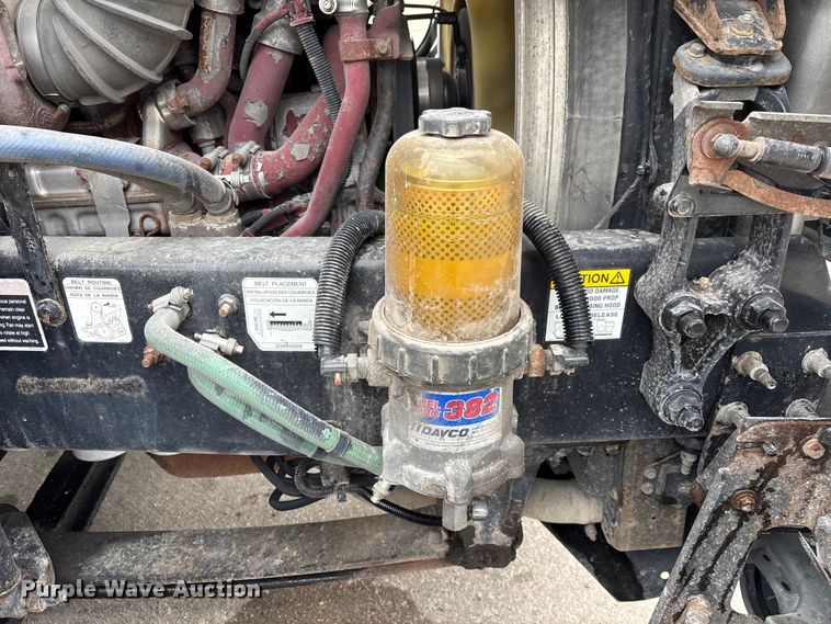 image for item FG1045 2016 Mack CXU613 semi truck