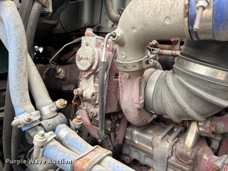 image for item FG1045 2016 Mack CXU613 semi truck