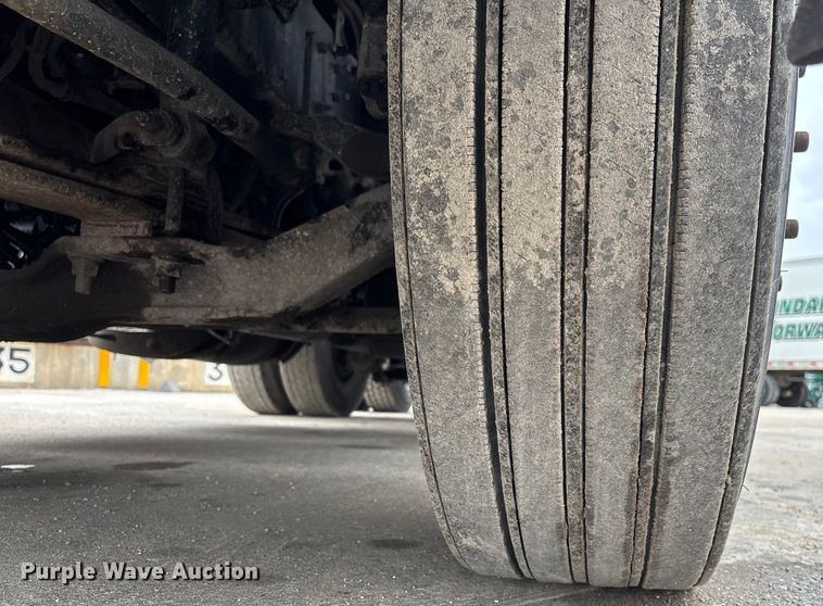 image for item FG1045 2016 Mack CXU613 semi truck