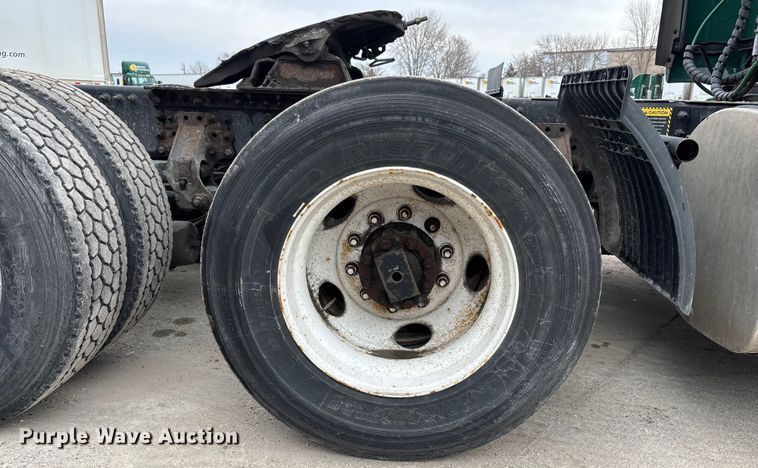 image for item FG1045 2016 Mack CXU613 semi truck