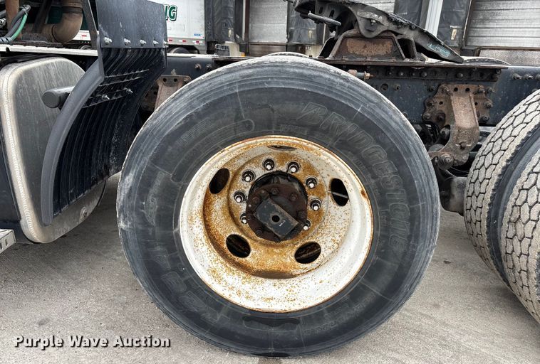 image for item FG1045 2016 Mack CXU613 semi truck