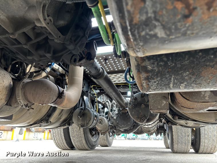 image for item FG1046 2017 Freightliner Cascadia 125 semi truck