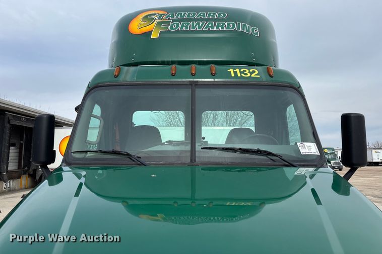 image for item FG1046 2017 Freightliner Cascadia 125 semi truck