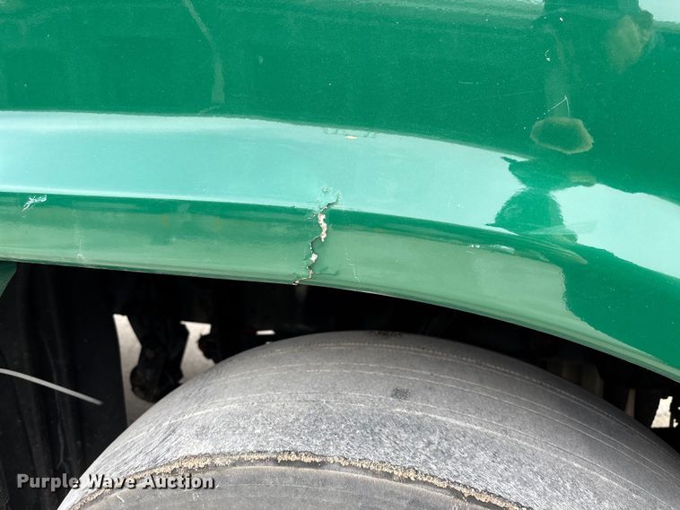 image for item FG1046 2017 Freightliner Cascadia 125 semi truck