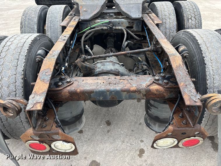 image for item FG1046 2017 Freightliner Cascadia 125 semi truck