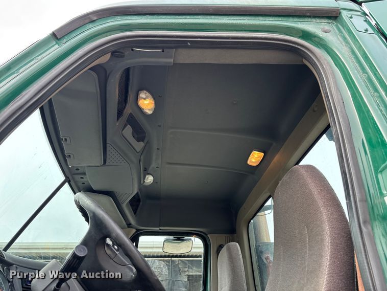 image for item FG1046 2017 Freightliner Cascadia 125 semi truck