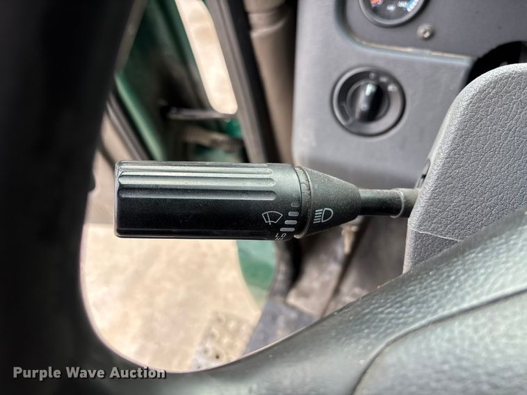 image for item FG1046 2017 Freightliner Cascadia 125 semi truck