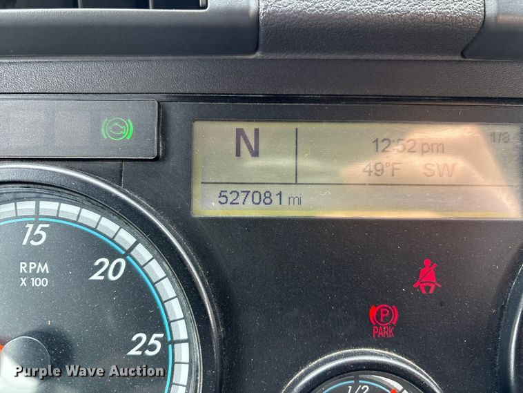 image for item FG1046 2017 Freightliner Cascadia 125 semi truck