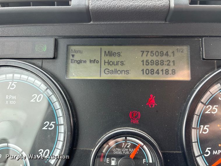 image for item FG1046 2017 Freightliner Cascadia 125 semi truck