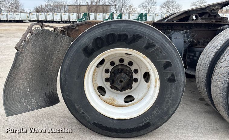 image for item FG1046 2017 Freightliner Cascadia 125 semi truck