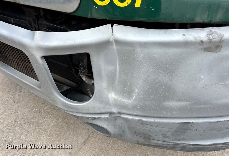 image for item FG1047 2016 Mack CXU613 semi truck