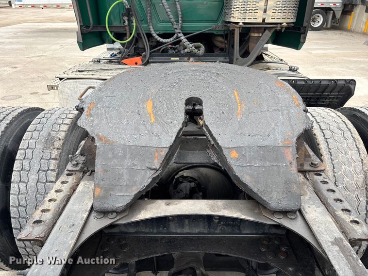 image for item FG1047 2016 Mack CXU613 semi truck