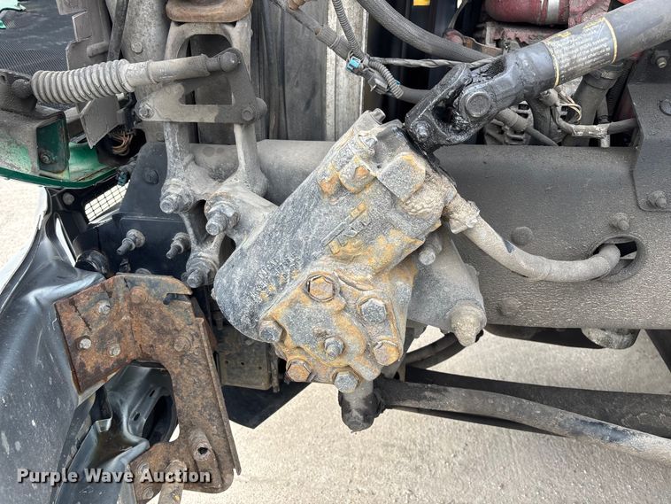 image for item FG1047 2016 Mack CXU613 semi truck