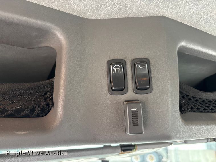 image for item FG1048 2016 Mack CXU613 semi truck