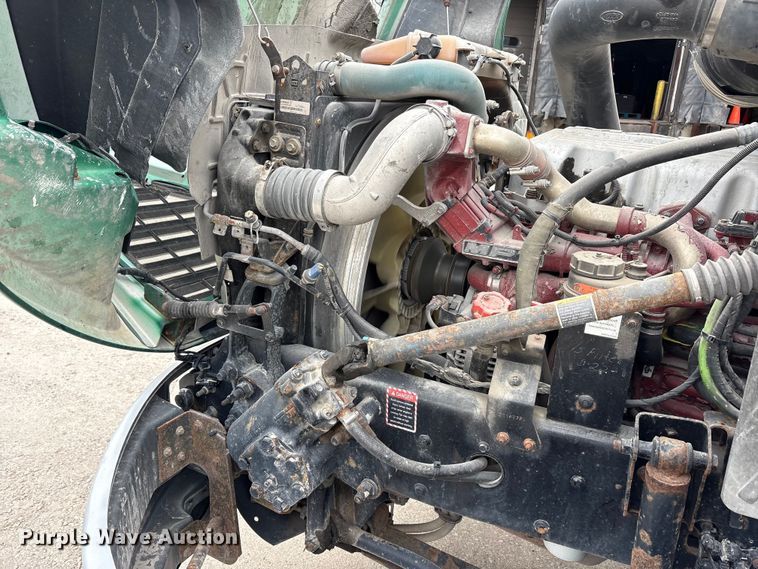 image for item FG1048 2016 Mack CXU613 semi truck