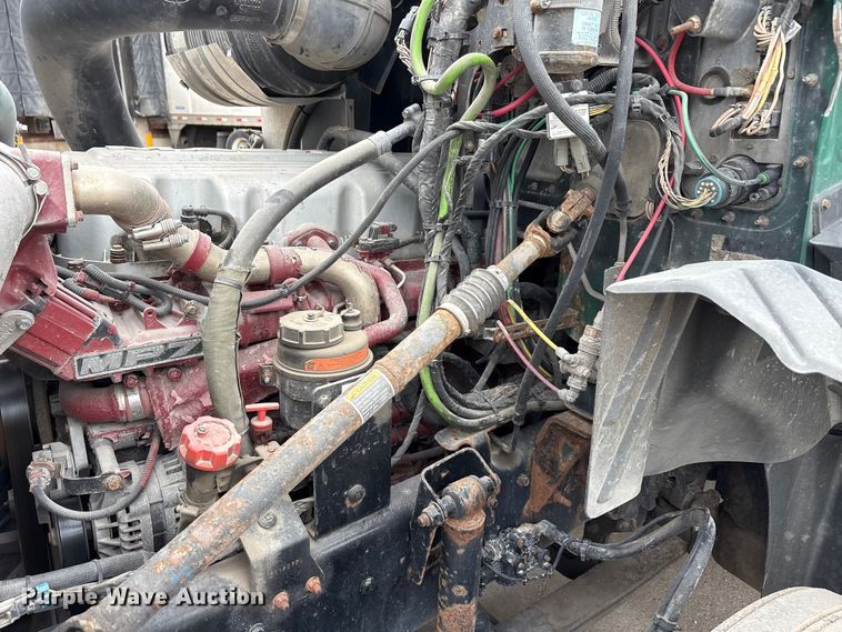 image for item FG1048 2016 Mack CXU613 semi truck