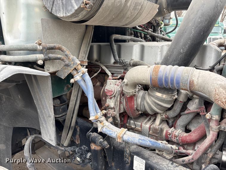 image for item FG1048 2016 Mack CXU613 semi truck