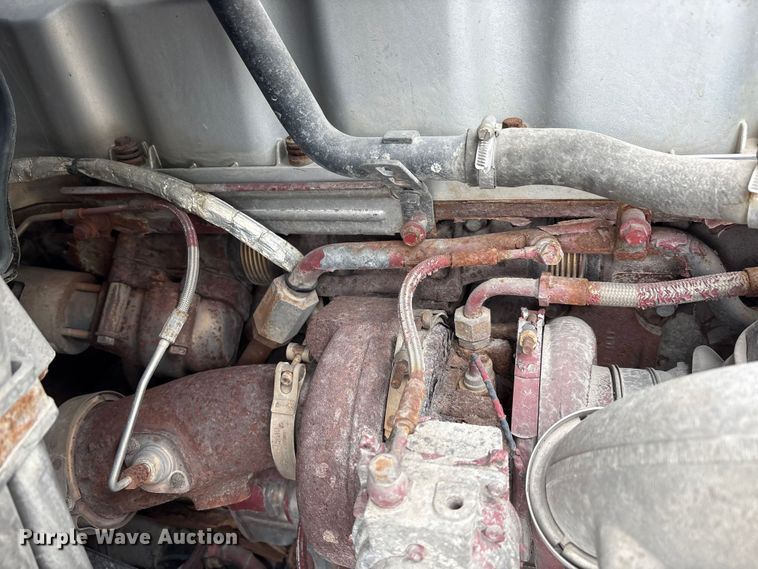 image for item FG1048 2016 Mack CXU613 semi truck