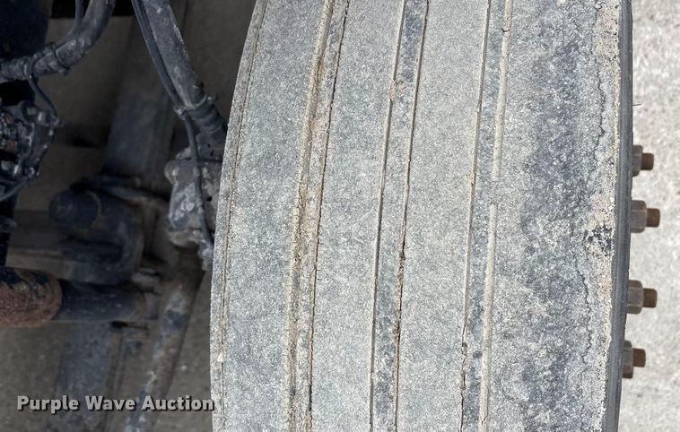 image for item FG1048 2016 Mack CXU613 semi truck